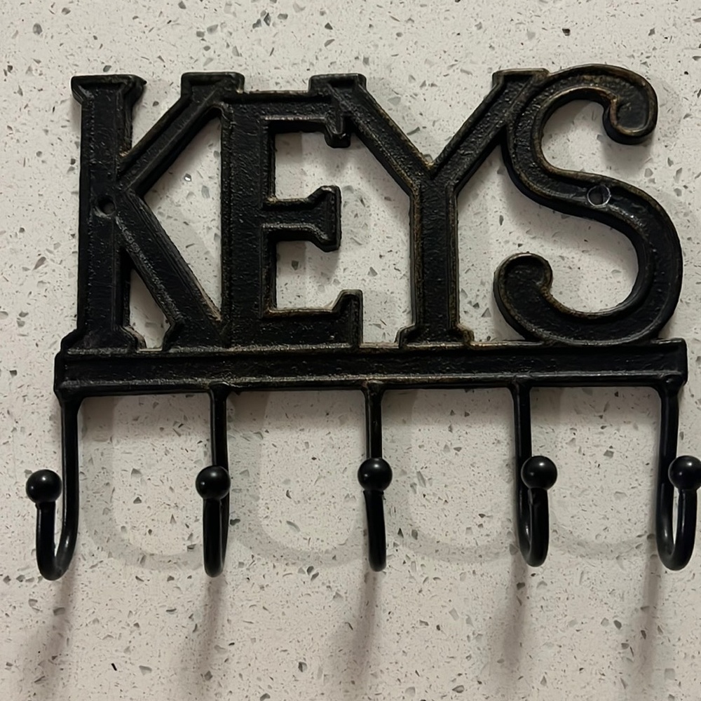 Keys Metal Wall Decor With Hooks